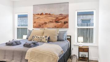 3 bedrooms, iron/ironing board, WiFi, bed sheets