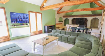 So Villas Villeblevin (89) - Heated pool - Basketball - 2 hours from Paris - 30 people
