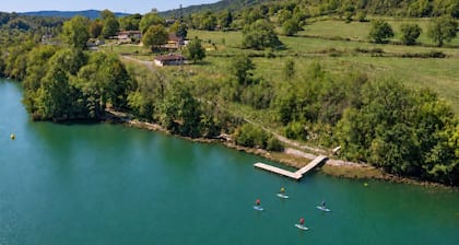 So Villa Poncin (01) - Indoor and outdoor pools - Citystade - 1 hour from Lyon/Geneva - Sleeps 60.