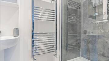 Shower, jetted bath, hair dryer, bidet