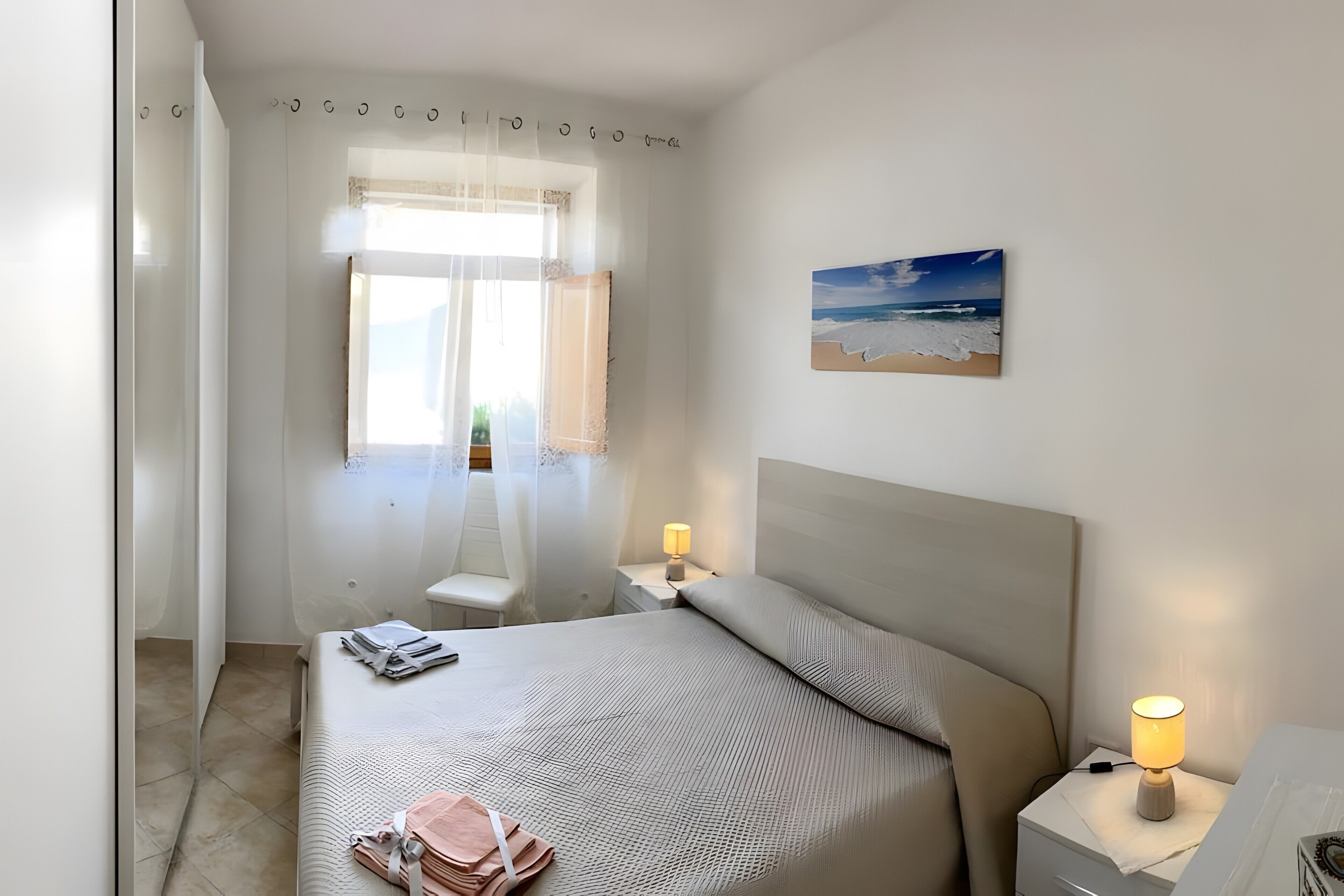 2 室のベッドルーム、アイロン / アイロン台、WiFi、ベッドシーツ