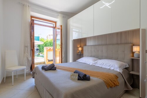 Apartment 'Casa Osiride with Private Garden' and Wi-Fi