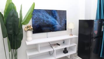 Apartment, 1 Bedroom | Room amenity