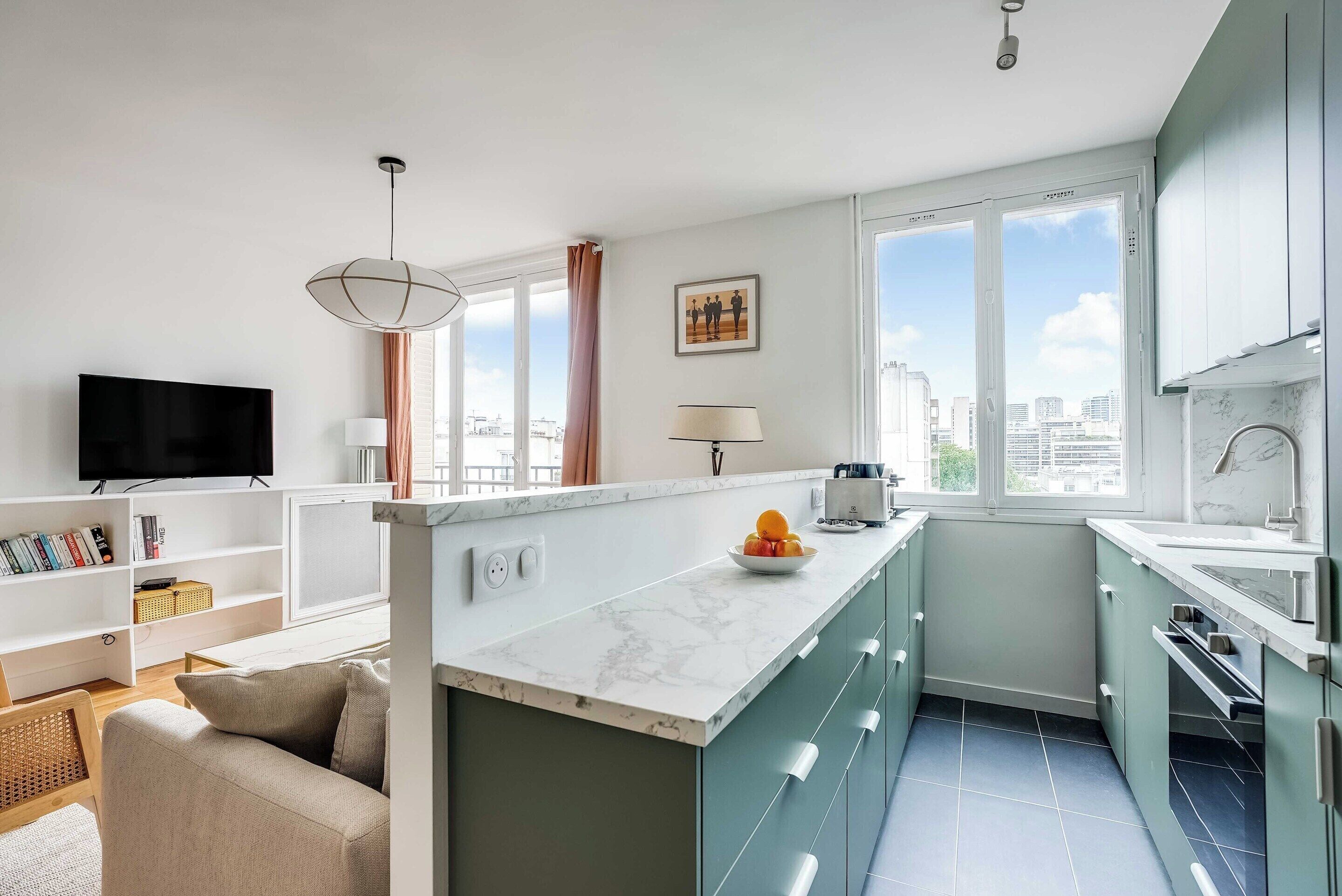 Apartment | Private kitchen | Fridge, microwave, oven, stovetop