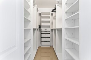 Interior - Villa Sunset by Glam Homes (Hialeah)