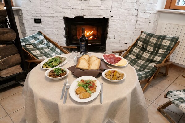 Dining - Bed and Breakfast 'Casa Natura Gargano 2' (Monte Sant'Angelo)