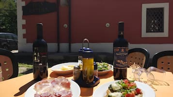 Buiten dineren