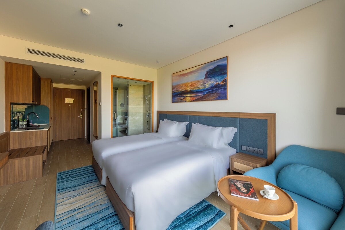 Habitación superior, 1 cama individual, vista al jardín | Ropa de cama de alta calidad y caja de seguridad en la habitación
