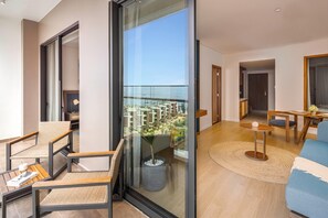 Family Suite, Multiple Beds, Sea View (Grand) | Premium bedding, free minibar, in-room safe, desk
