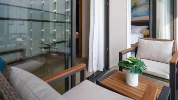 Premium bedding, free minibar, in-room safe, desk