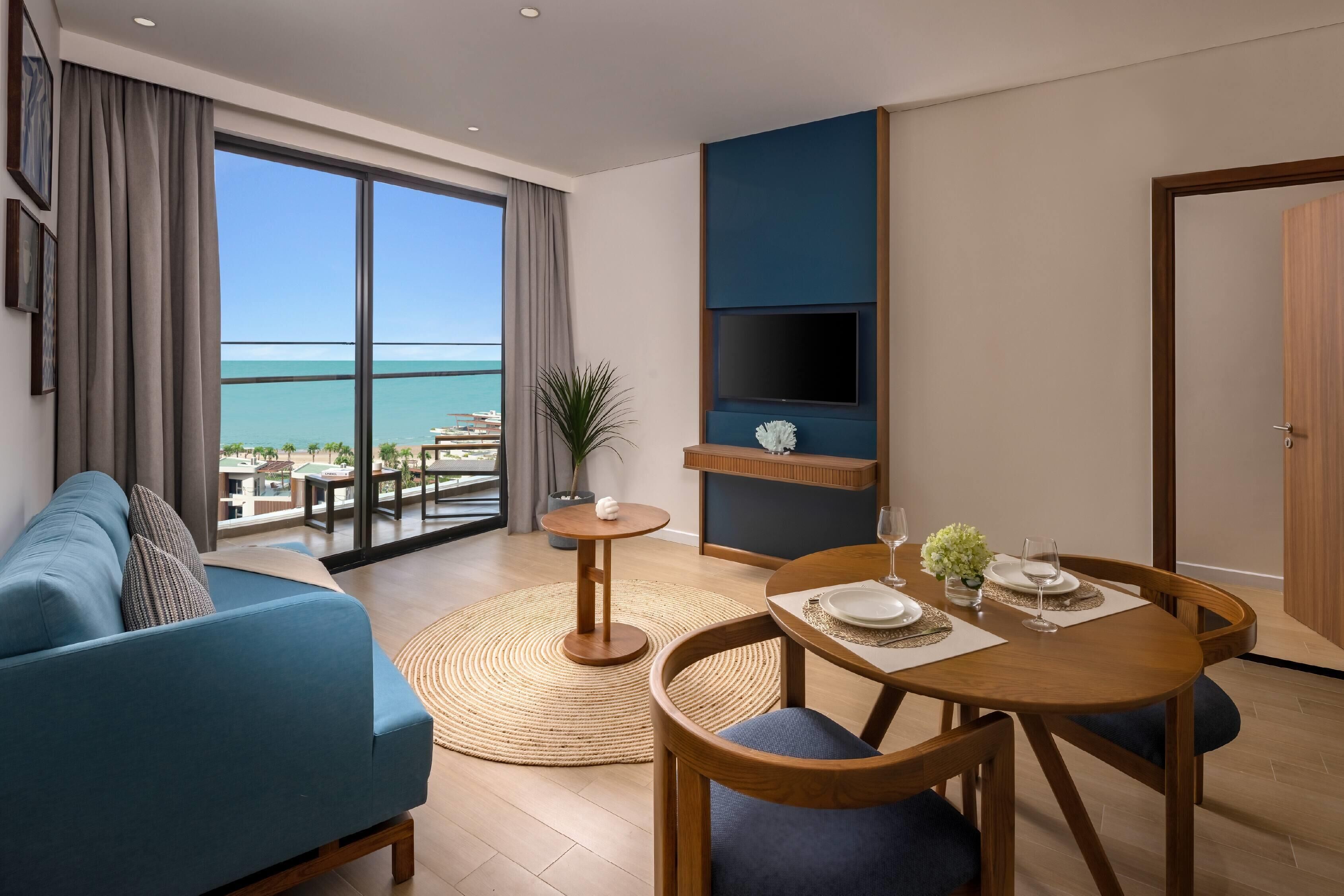 Family Suite, Multiple Beds, Sea View (Grand)