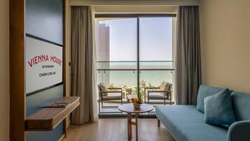 Phòng Suite dành cho gia đình, nhiều giường, quang cảnh biển | Bộ đồ giường cao cấp, minibar với thức uống miễn phí