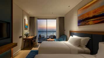 Deluxe Room, 2 Twin Beds, Sea View | Premium bedding, in-room safe, desk, laptop workspace