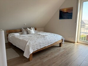 Room - Vrbo Property (Wangerland)