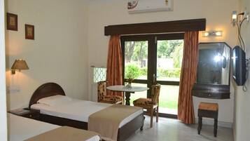 Standard Double or Twin Room, Garden View | Desk, laptop workspace, free WiFi