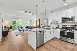 Fridge, microwave, oven, stovetop - Modern Apt with Pool | Walk Downtown (Stamford, CT)