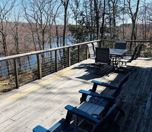 Outdoor dining - Lakefront Retreat Private Dock Canoe Kayak Firepit Sleeps 8 Litchfield Hills CT (Bethlehem)