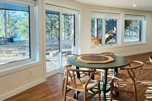 Dining - Lakefront Retreat Private Dock Canoe Kayak Firepit Sleeps 8 Litchfield Hills CT (Bethlehem)