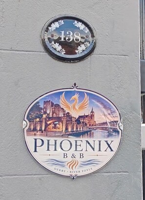 Front of property - Phoenix B&B (Londonderry)