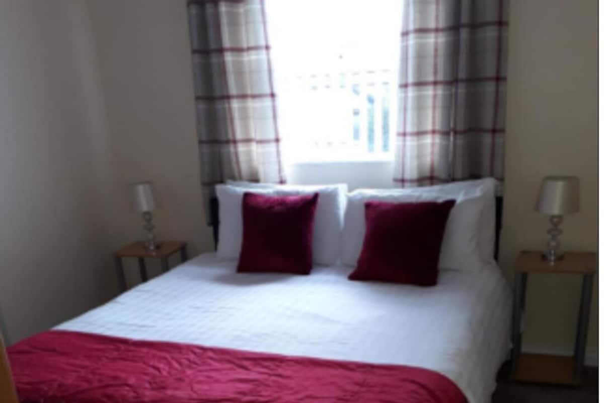 Comfort Double Room | Blackout drapes, iron/ironing board, free WiFi