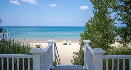 Harbor Country 3BR with Private Indoor Heated Pool, Near Stops 37–41 Beaches