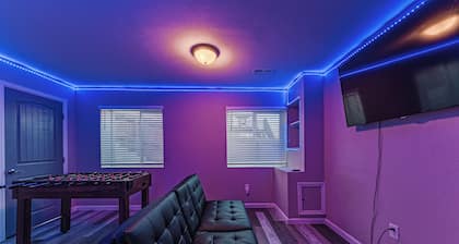 +Precious Pigeon Drive+ Wine, Game Room & HotTub