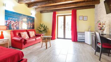 Luxury-Suite, Gartenblick | Wohnbereich