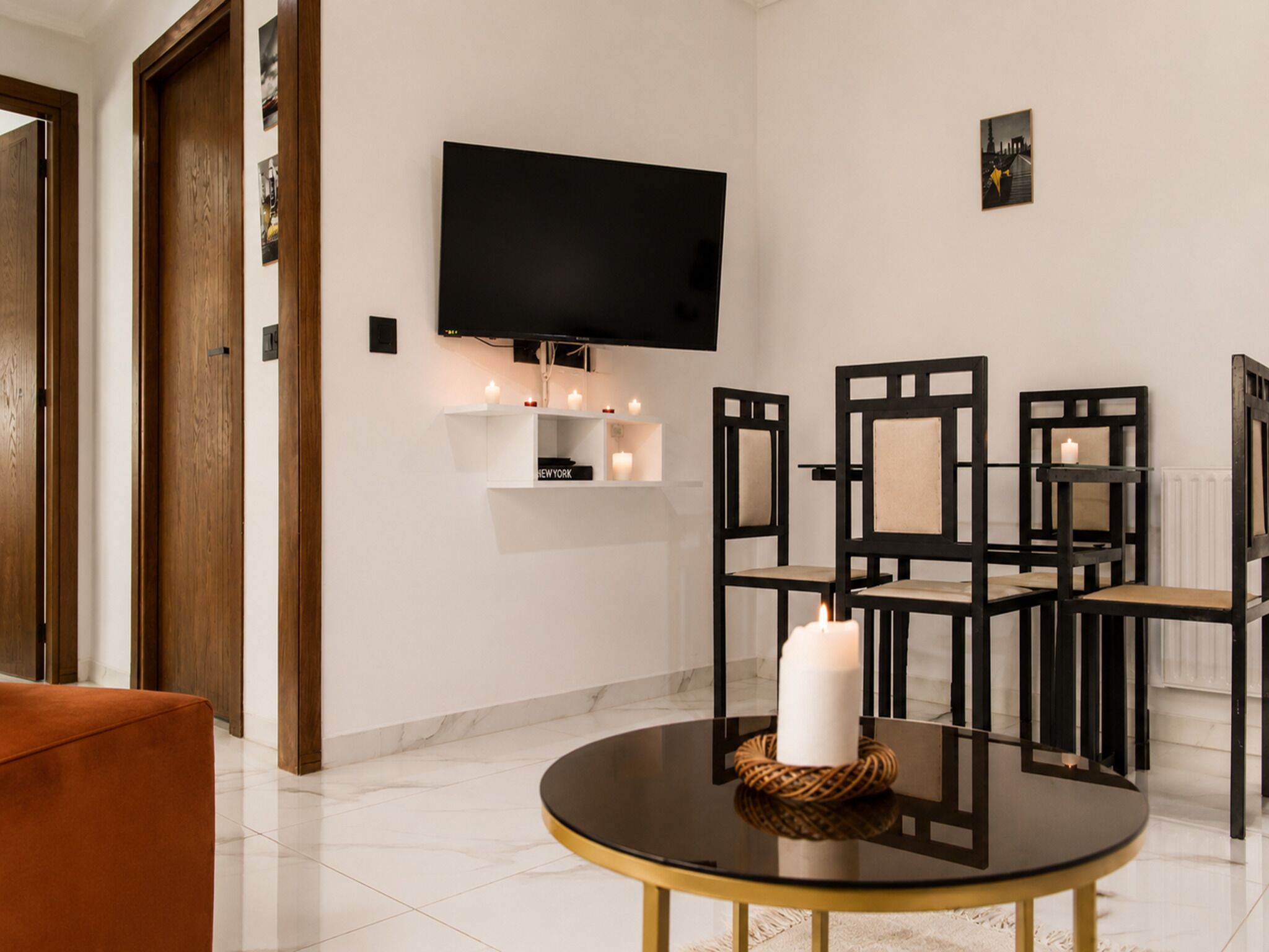 Deluxe Apartment, Garden View | Living area