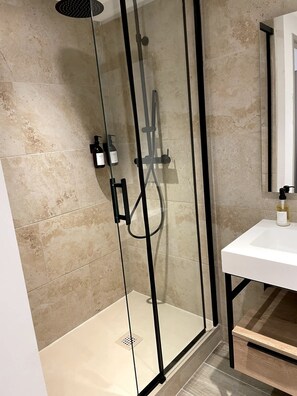 House - Mas de la Canop e Pool air Condition (Saint-Saturnin-les-Apt)