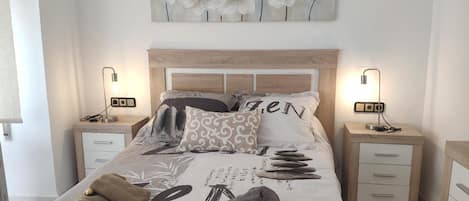 Iron/ironing board, WiFi, bed sheets