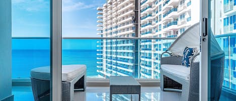 Junior Apartment, 1 Bedroom, Partial Ocean View | Balcony