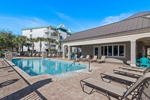 Condo, várias camas (Alerio E304) | Piscina | Piscina externa, piscina aquecida