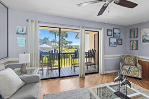House, Multiple Beds (Blue Surf 19) | Living area