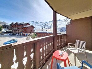 Property grounds - 1st floor, swimming pool, tv, ski locker, 32m², Les Menuires (Les Menuires)