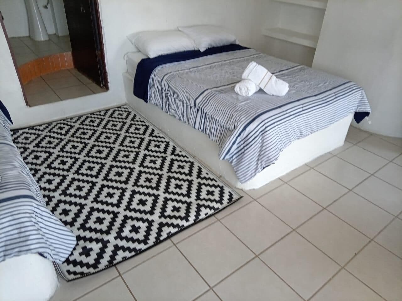 Habitación familiar doble, balcón | Wifi gratis