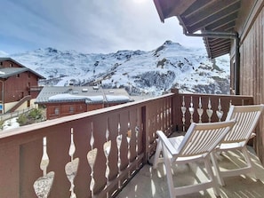 Property grounds - 3rd floor, swimming pool, balcony, tv, ski locker, 32m², Les Menuires (Les Menuires)