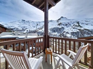 Property grounds - 3rd floor, swimming pool, balcony, tv, ski locker, 32m², Les Menuires (Les Menuires)