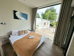 Deluxe Double Room, River View | Soundproofing, iron/ironing board, free WiFi