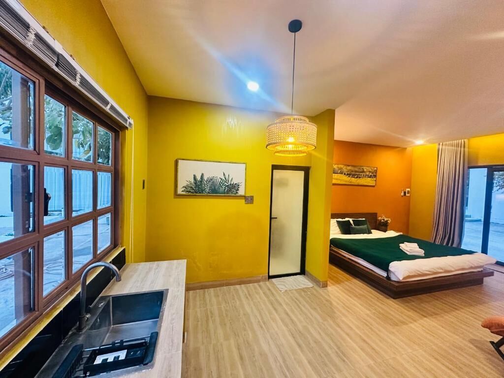 Phòng đôi, 1 giường cỡ king, quang cảnh vườn | Bộ đồ giường kháng dị ứng, chăn bông, nệm Select Comfort, minibar 