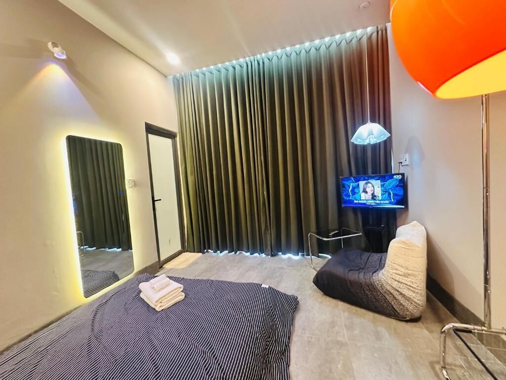 Habitación doble Confort, vista al río | Insonorización, tabla de planchar con plancha y wifi gratis 