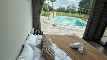 Deluxe Double Room, Hot Tub, River View
