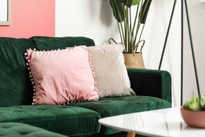 Living area - The Lyric - Every Stay Hits the Right Note (Nashville)