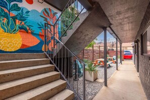 Terrace/patio - The Lyric - Dolly Retreat on Music Row (Nashville)