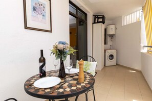 Dining - Summerland 14 - One Bed (Los Cristianos)