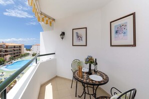 Outdoor dining - Summerland 14 - One Bed (Los Cristianos)
