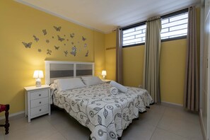 Iron/ironing board, WiFi, bed sheets - Summerland 14 - One Bed (Los Cristianos)