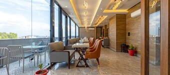 Hotel Ambalika Aashray - Near Yatra Parchi Counter