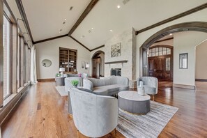 Interior - Private Texas legacy Villa -Ranch View  Pool, Gym Sleeps 10+ easy access to city (Denton)