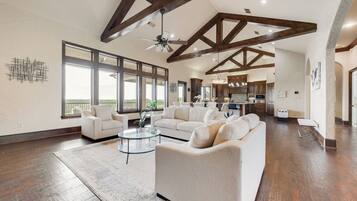 Smart TV, fireplace, table tennis