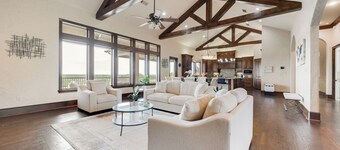 Private Texas legacy Villa -Ranch View  Pool, Gym Sleeps 10+ easy access to city